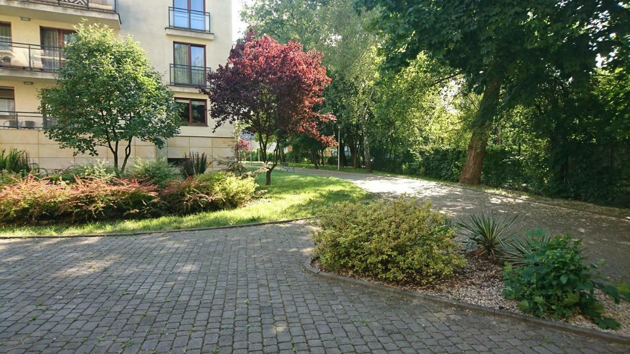 Quiet And Spacious Apartment With Garage Option Krakau Buitenkant foto