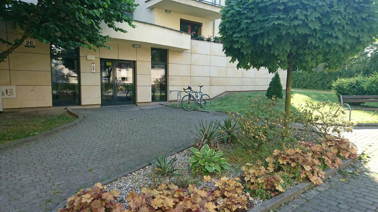 Quiet And Spacious Apartment With Garage Option Krakau Buitenkant foto