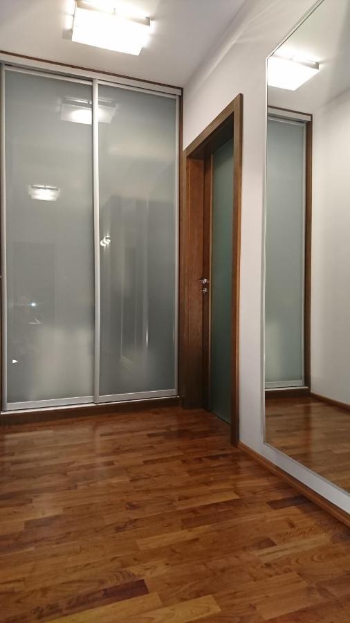 Quiet And Spacious Apartment With Garage Option Krakau Buitenkant foto