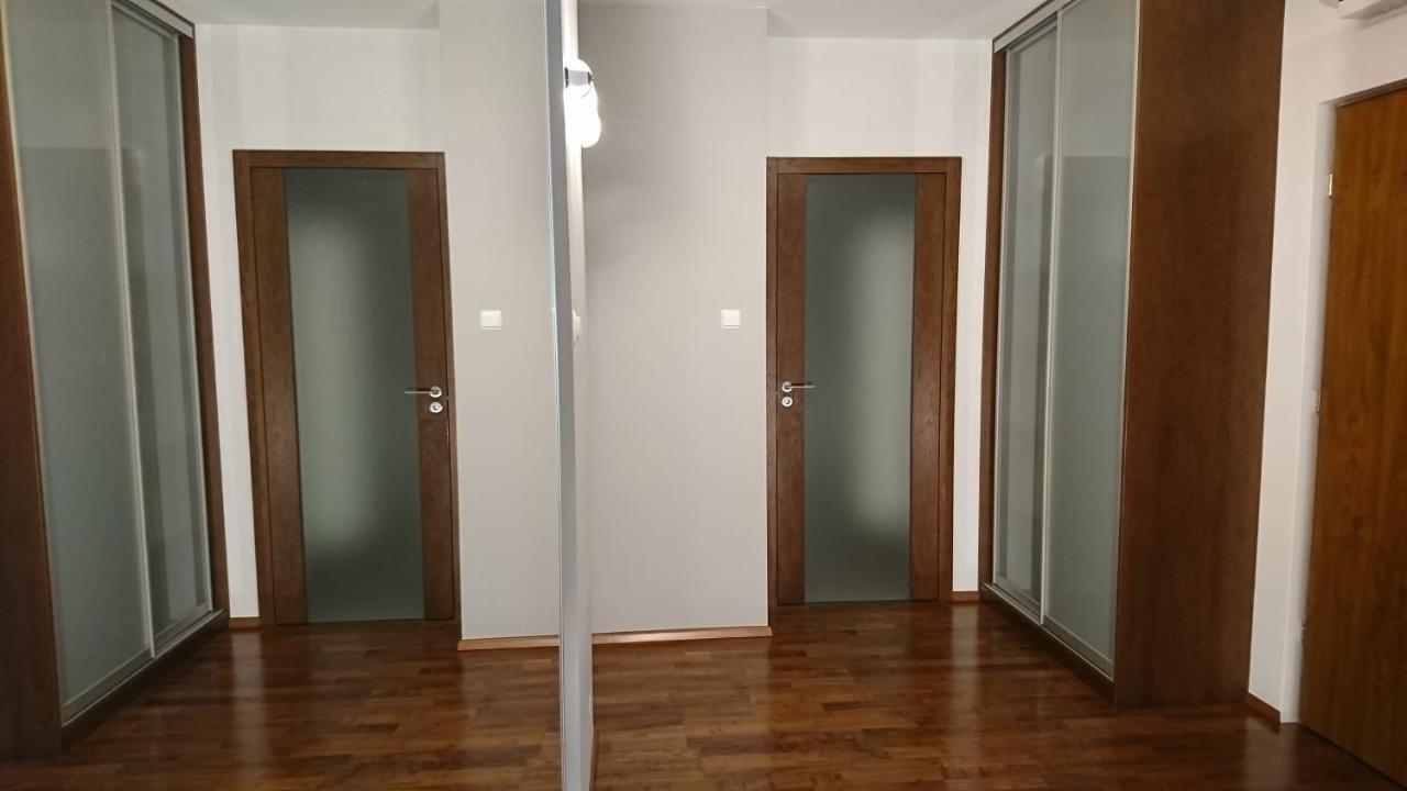 Quiet And Spacious Apartment With Garage Option Krakau Buitenkant foto