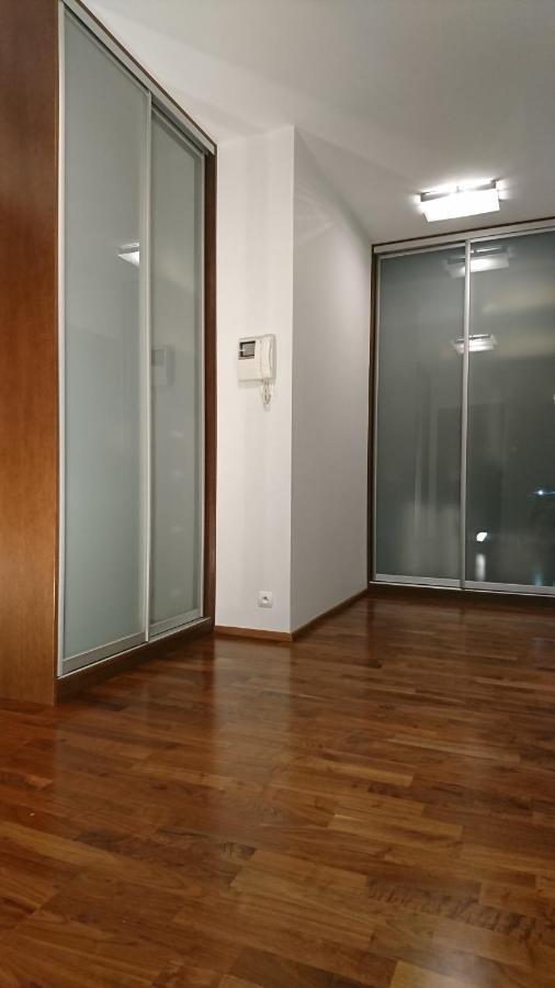 Quiet And Spacious Apartment With Garage Option Krakau Buitenkant foto